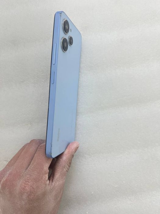 Redmi 12 8/256Gb idial iPhone ga obmen bor sieochni sotiladi