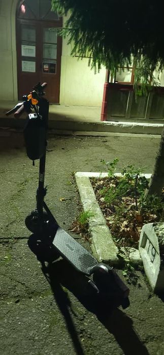 Ninebot F2 E II – garanție extinsă 3 ani, multiple upgrade-uri