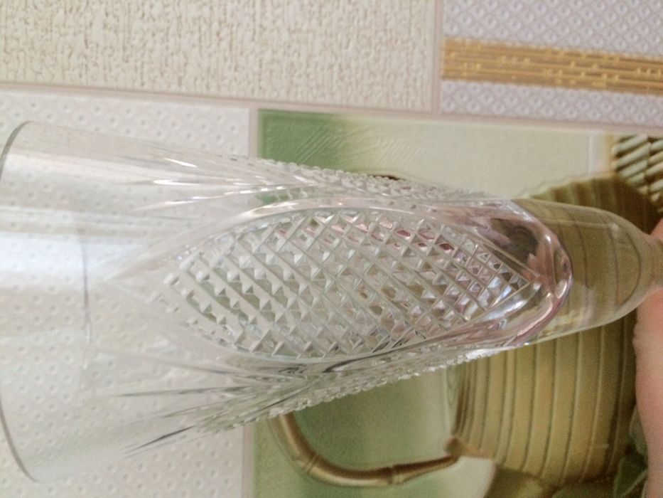 Хрустальные фужеры советские 4 штуки в отличном состоянии.