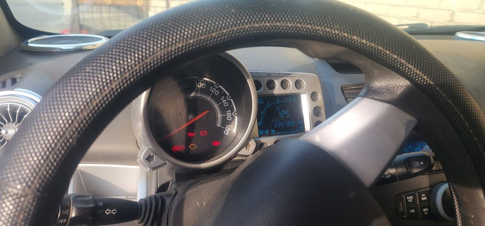 Spark  2012 yin sotiladi