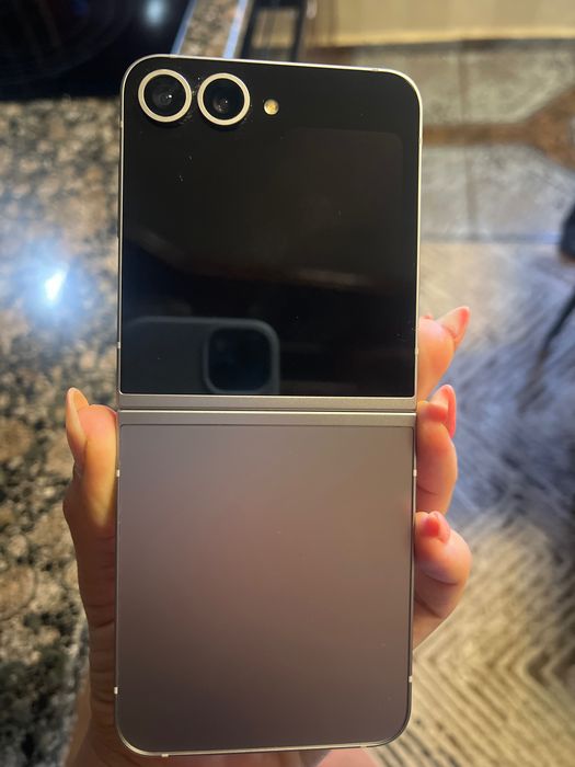 Samsung Z flip 6
