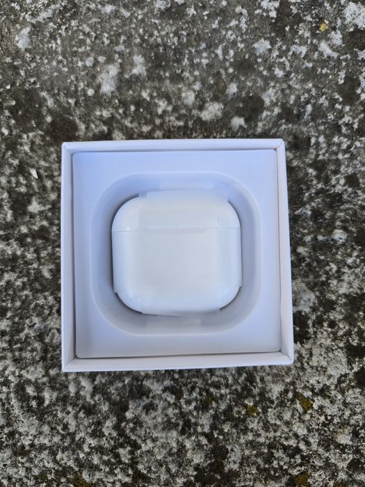 Căști 4 cu noise cancellation (USB-C)