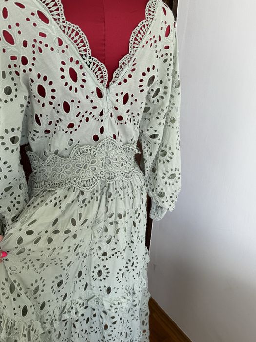 Rochie Asos broderie UK 16 corespunde 42-44