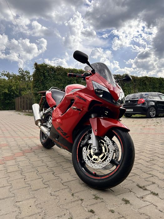 Honda CBR 600F.  F4i 2001