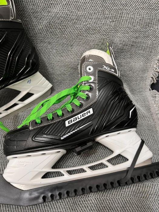 Продам коньки bauer xls