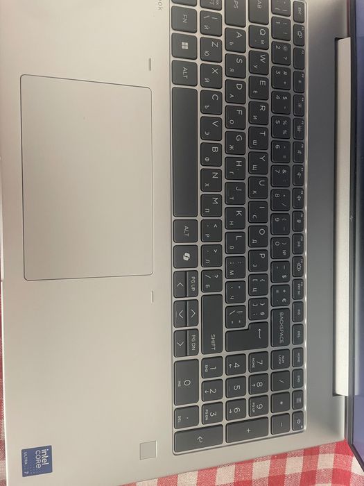 Лаптоп hp elite book нов на два медеца laptops