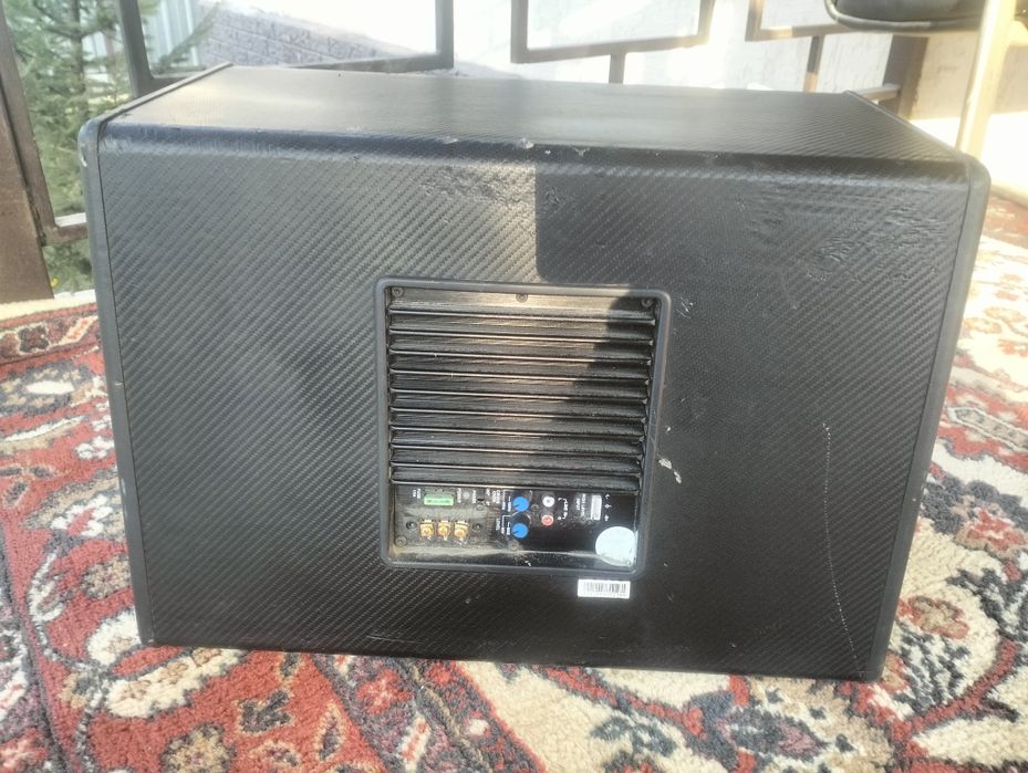 Продам сабвуфер Element 5