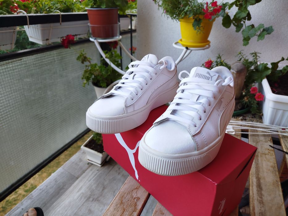 Спортни обувки  PUMA  дамски