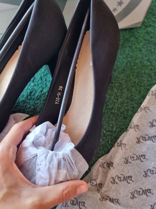 НОВИ обувки от 36 до 41 размер-  300 броя