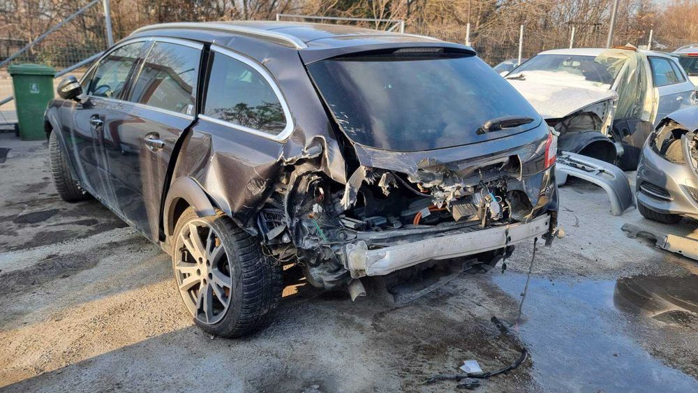 На Части:Peugeot 508 2.0 HDi 163 кс 2012 Hybrid Налична автомат. кутия