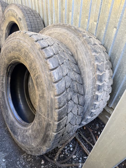 Продам шины на грузовик