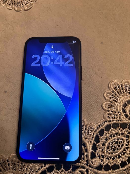 Vând iphone 12 .