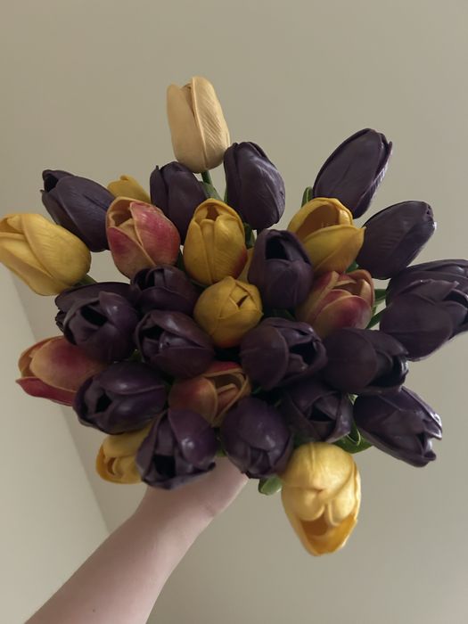 Ваза с тюльпанами