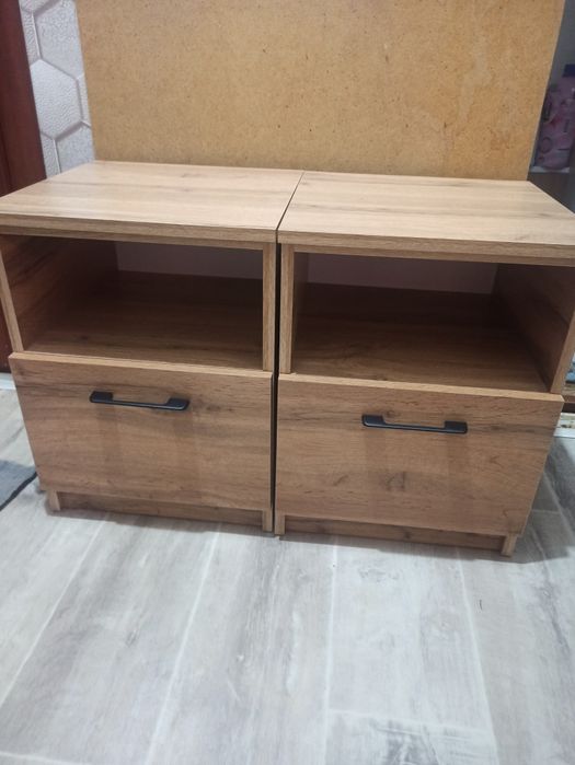 Продам 2 тумбы прикроватные