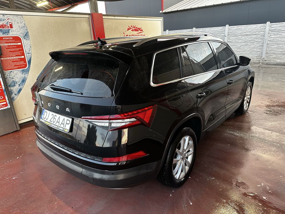SKODA Kodiaq 2023 — imagine 5