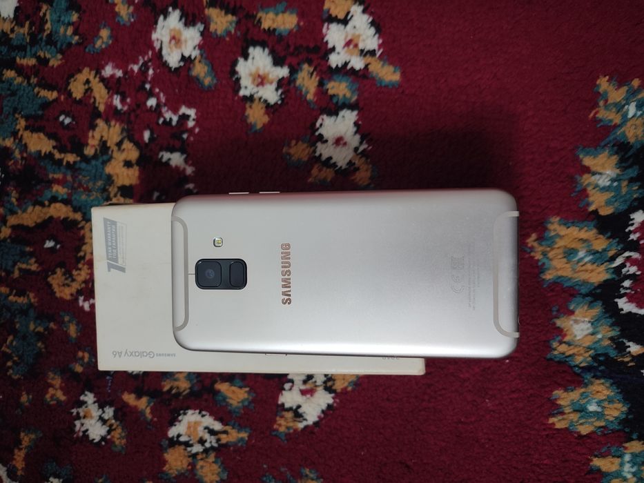Продам Самсунг Галакси А6