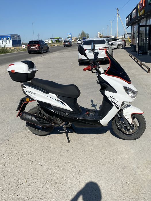 Мопеды и скутеры макси