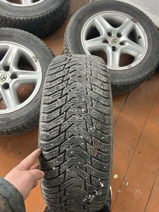 4 шт накаченный , шипованный