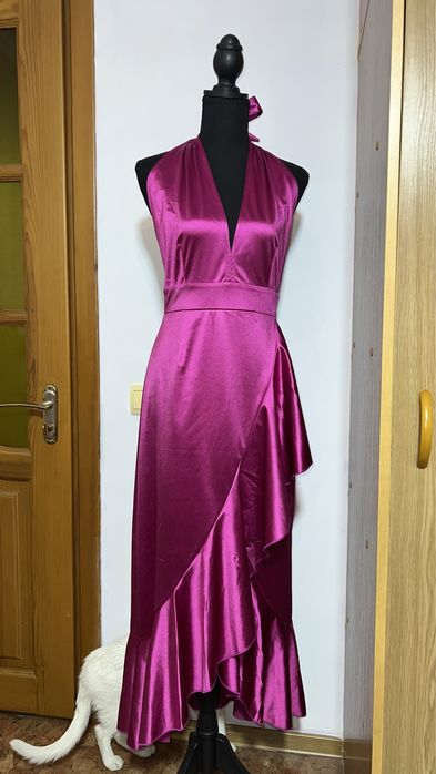 Платье новое, красивое