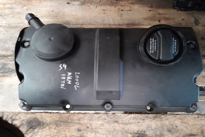 Capac culbutori 038103475M Volkswagen VW Bora prima generatie