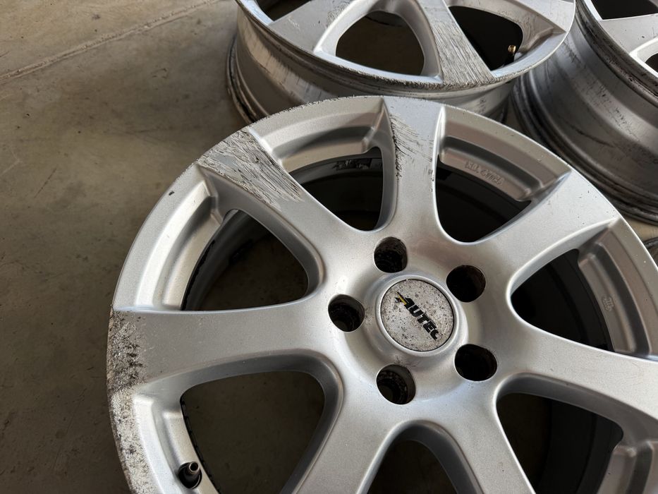 Алуминиеви джанти AUTEC 17 цола 5x114.3 ET46 – Хонда CR-V 3 / Honda CR-V III