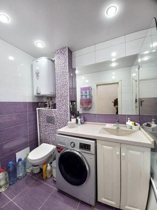 Продам 2х ком .кв л. Толстого.