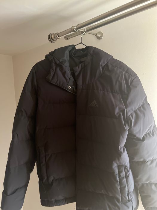 Geacă Adidas de puf Helionic