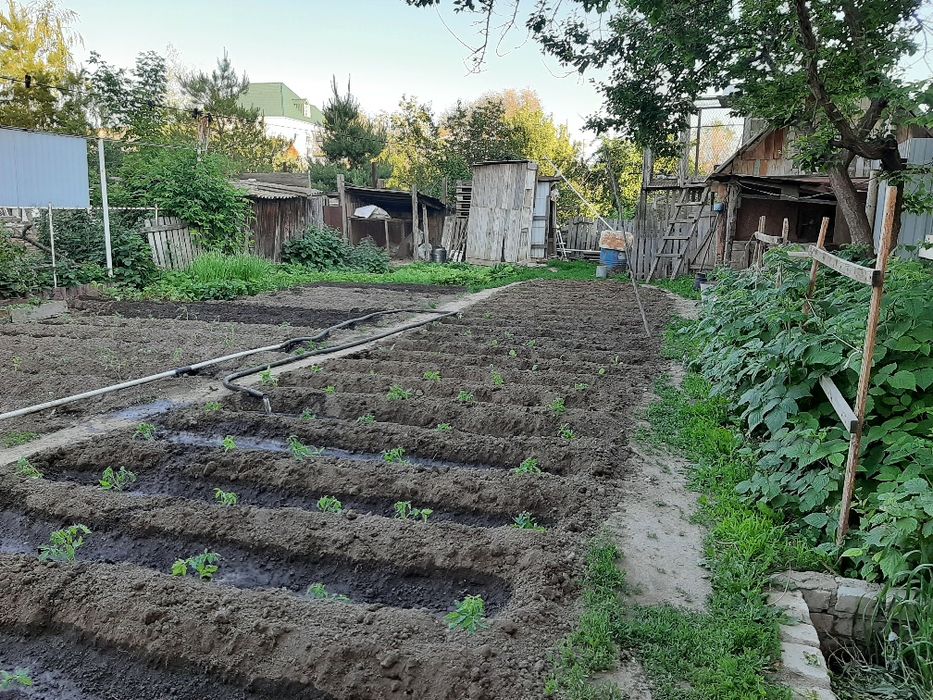 Продажа,  земля 4/7 соток вместе с домом.