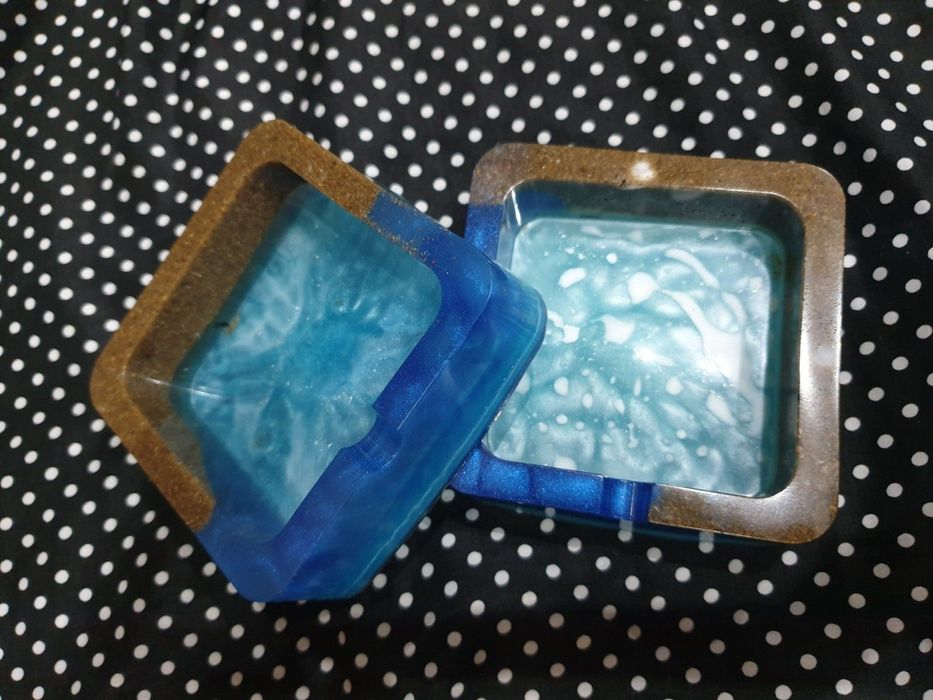 Пепелник от епоксидна смола