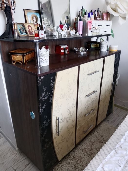 Продам комод вместительный!