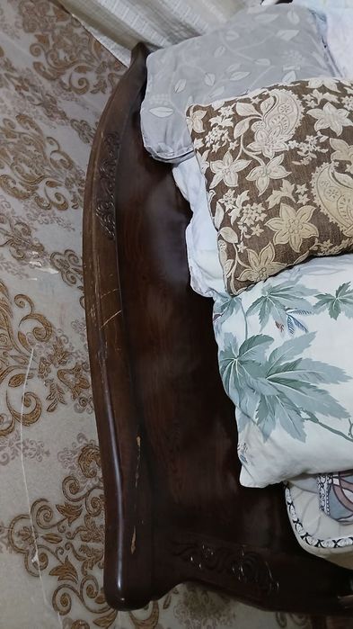 Продается двухспальная кровать