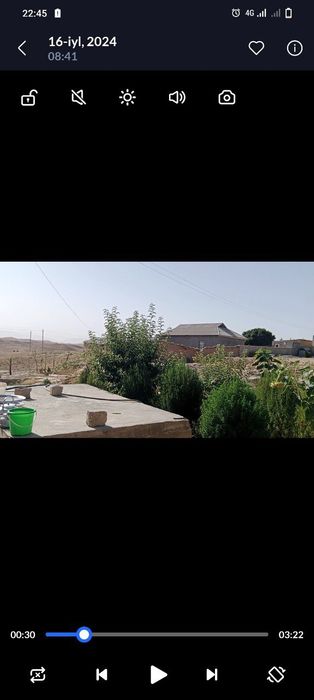 Uy sotiladi kelishib beramz