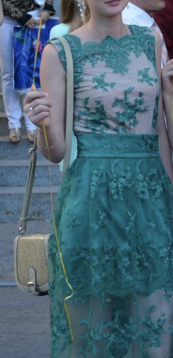 Шикарное вечернее платье