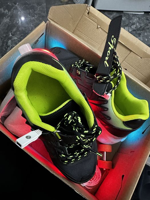 Маратонки кънки ройлери 36 ном светещи