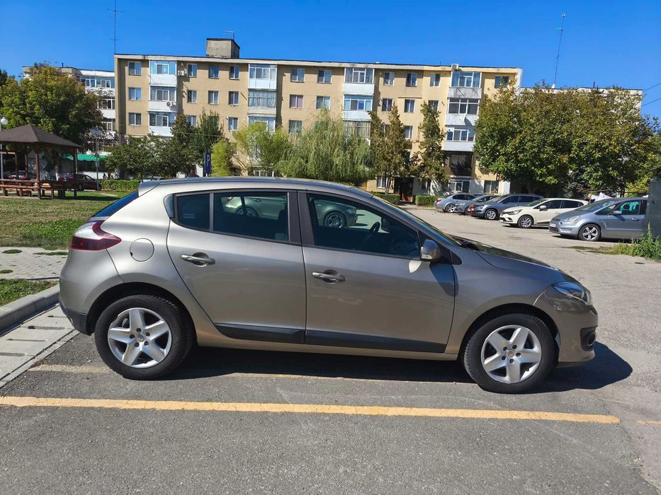 RENAULT Megane 2015 — imagine 3