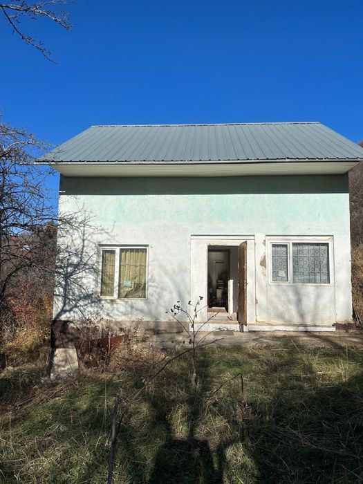 Дача в горах большая