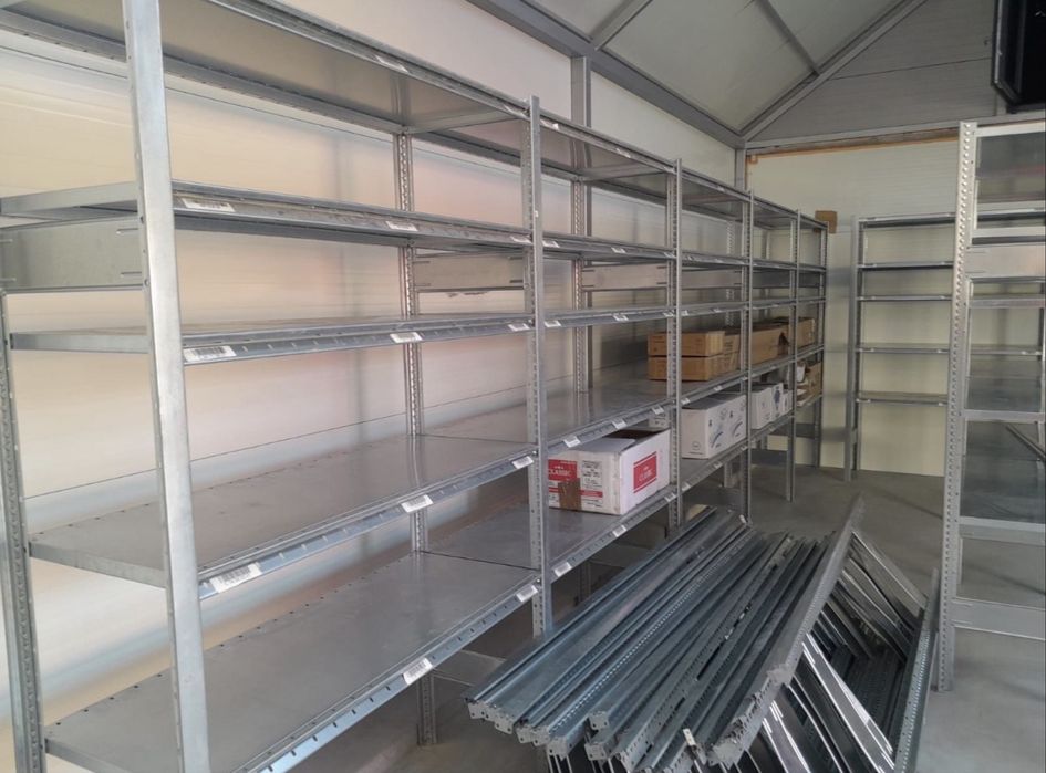 Rafturi metalice zincate /arhiva
