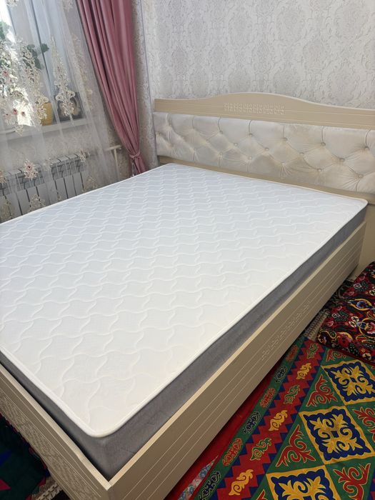 кровать с ортопедическим матрасом