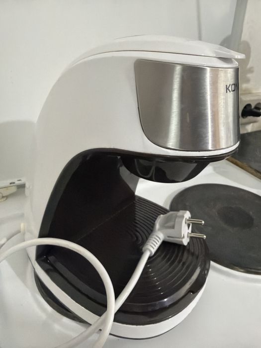 Капельная кофеварка Konka