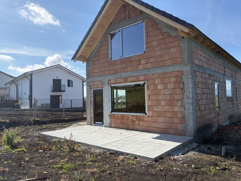 Casa de vanzare la periferia Sibiului
