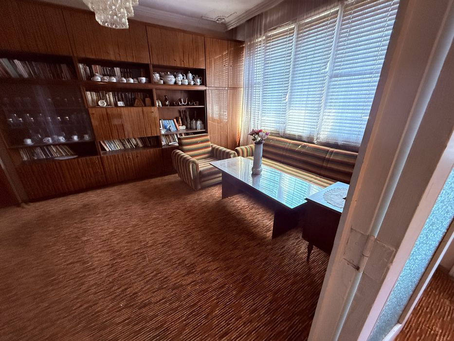 Продава се Етаж от къща в Чирпан - 400 кв.м за 82 €/кв.м - Снимка #3