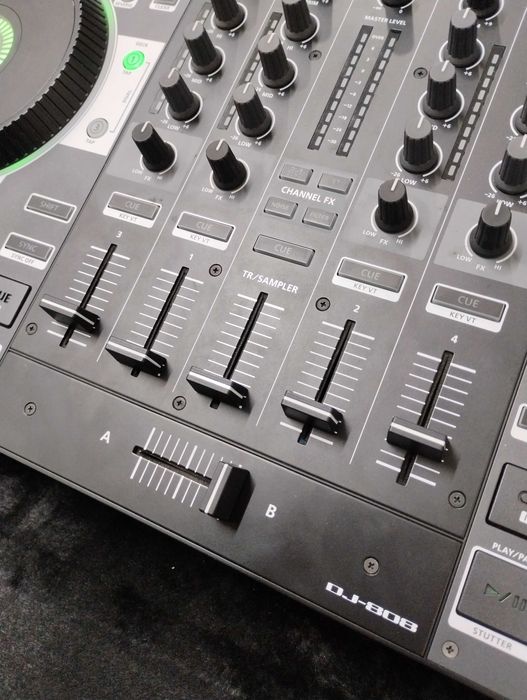 Controller DJ-808  -Nou, nefolosit!