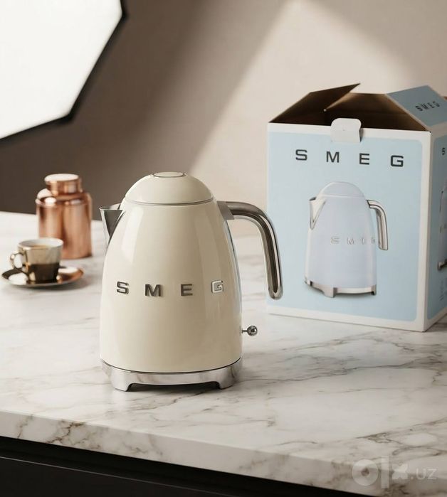 Электрический чайник Smeg