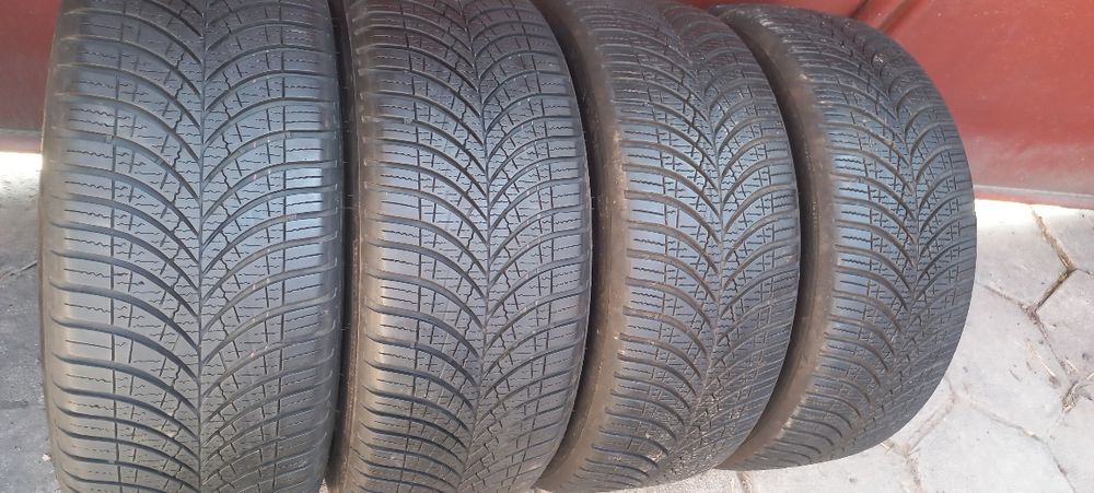 205 45 17 Goodyear Всесезонни Гуми