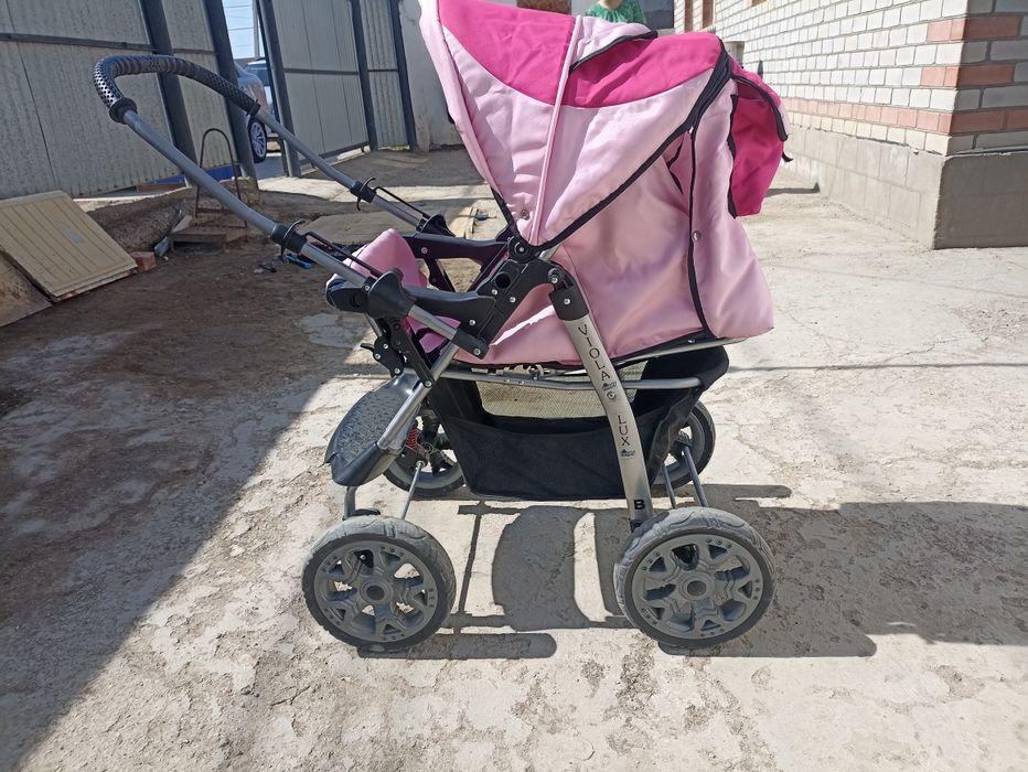 Продам детскую коляску.