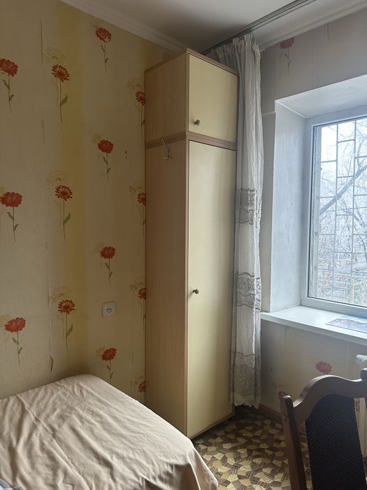 Продаем старую мебель