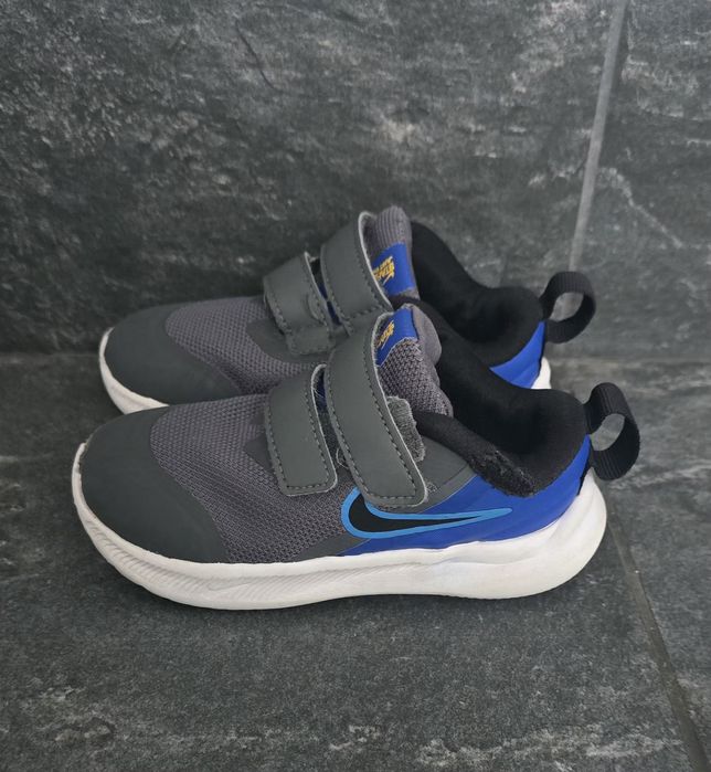 Детски маратонки Nike – сиви с лепенки