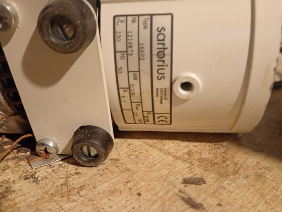 Вакуум помпа sartorius Germany