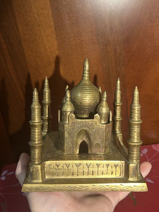 Taj Taj Mahal din Alamă – Sculptură Decorativă Indiană