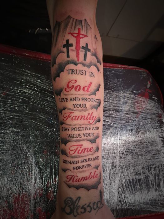 Realizez Tatuaje Tautii de Sus